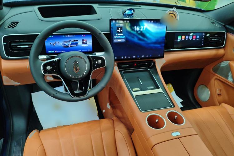 Used Hima AITO M7 2026 Model Range-Extending Ultra All-Wheel Drive 5-Seater Version Center Console