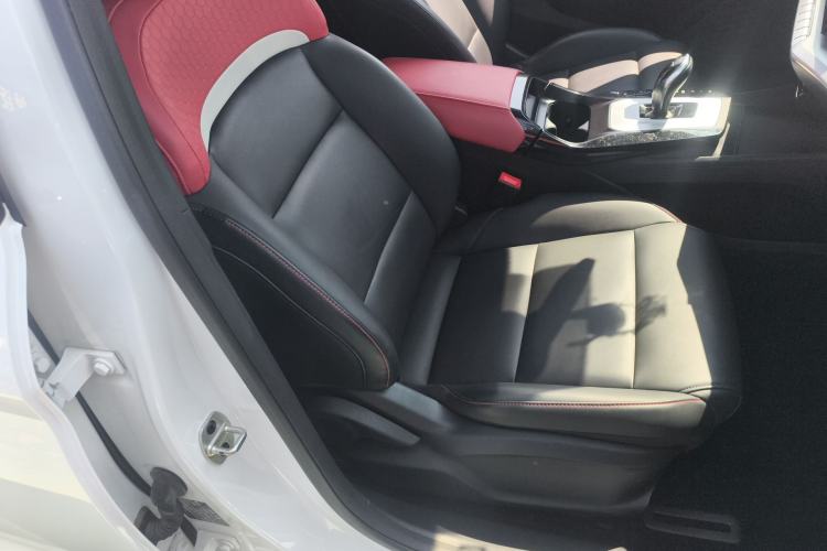 Used MG 5 2022 300TGI DCT Chao Yue Luxury Edition