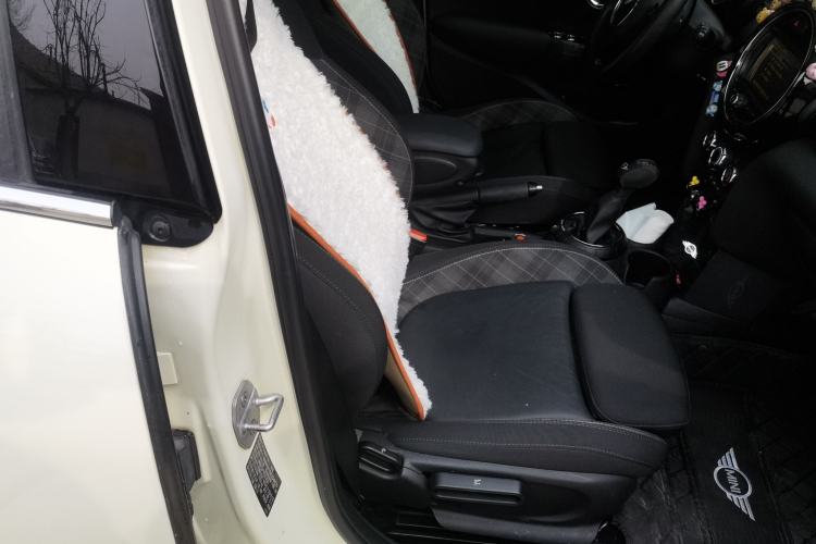 Used MINI 2015 1.5T COOPER Fun Five-Door Edition
