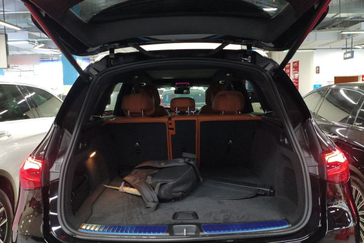 Used Mercedes-Benz GLC 2025 GLC 300 L 4MATIC Dynamic Model 5 Seats
