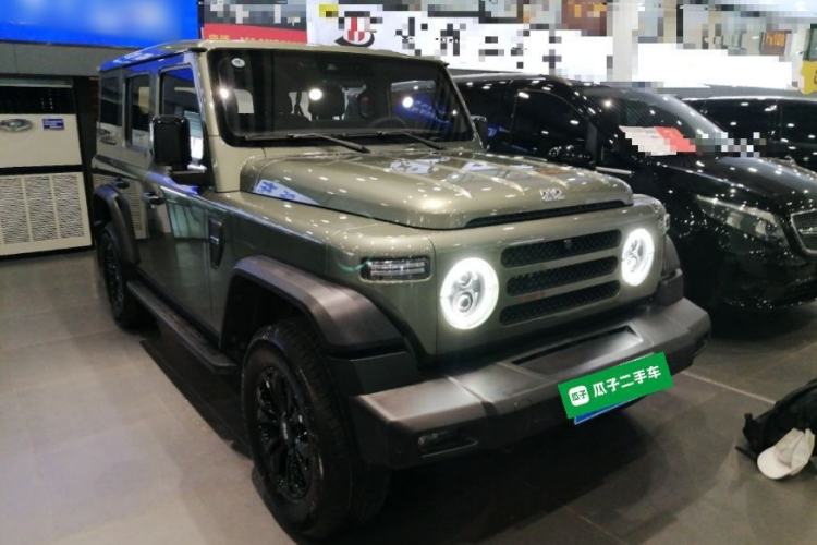 Used 212 T01 2024 2.0T Explorer
