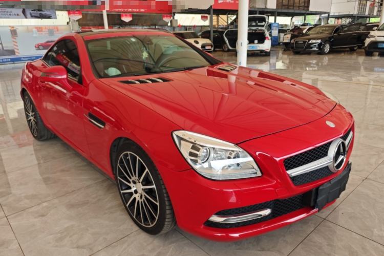 Used Mercedes-Benz SLK-Class 2011 SLK 200 Fashion Model Front Right 45 Deg