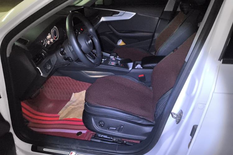 Used Audi A4L 2019 40 TFSI Fashion Edition China VI Emission Standard Left Front Seat