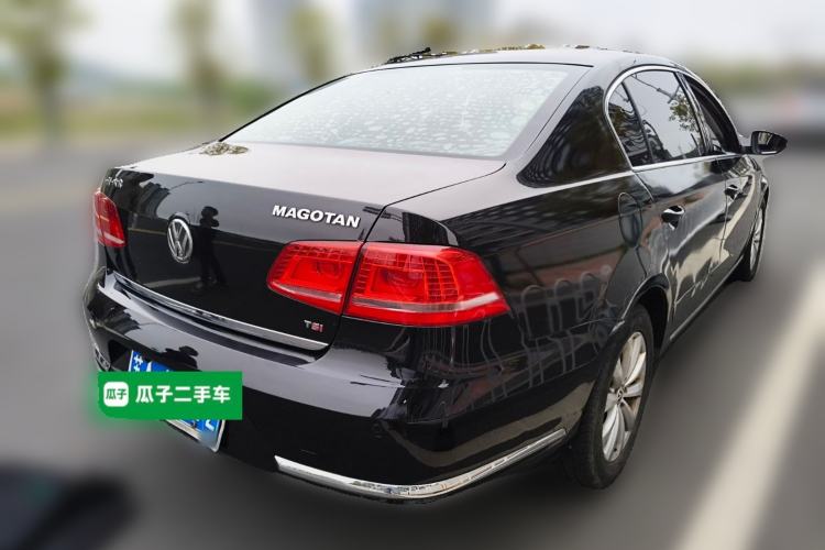 Used Volkswagen Magotan 2016 1.8TSI Smart Comfort Model Rear Right 45 Deg