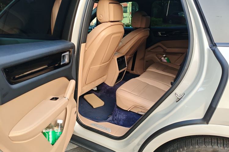 Used Porsche Cayenne E-Hybrid 2021 Cayenne E-Hybrid 2.0T Left Rear Seat