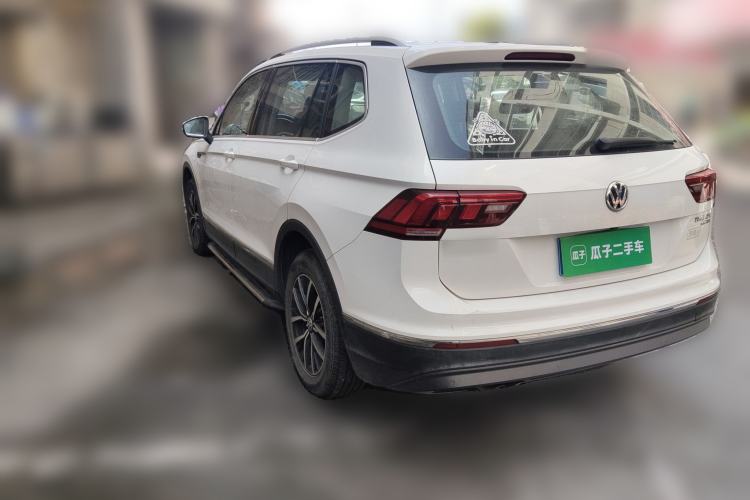 Used Volkswagen Tiguan L 2017 330TSI Automatic Two-Wheel Drive Luxury Edition Rear Left 45 Deg