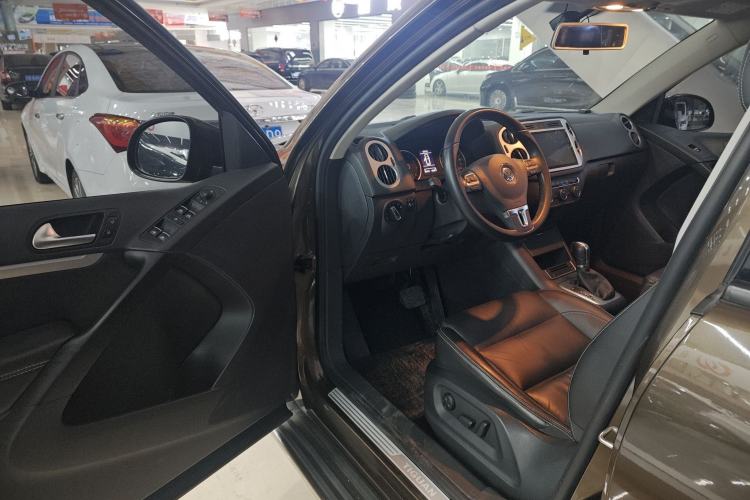 Used Volkswagen Tiguan L 2017 300TSI Automatic Two-Wheel Drive Silk Road Comfort Edition