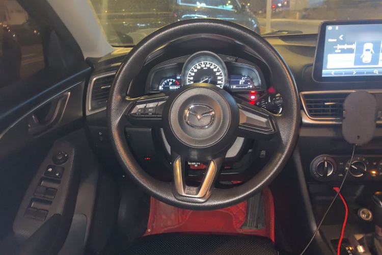 Used Mazda 3 Axela 2017 Hatchback 1.5L Automatic Comfort Model Emission Standard China V