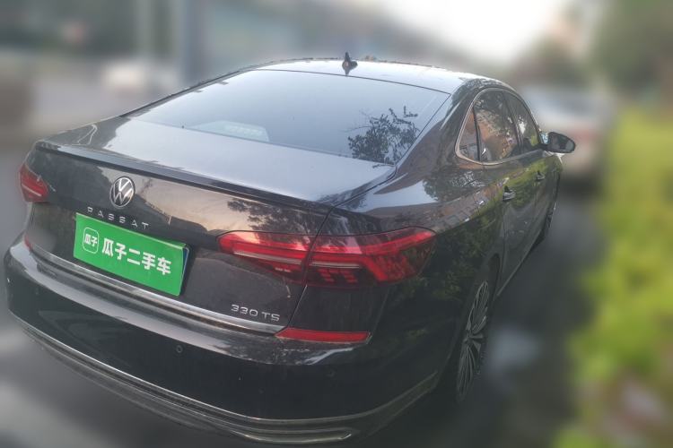 Used Volkswagen Passat 2020 Revised Version 330TSI Luxury Edition China VI Standard
