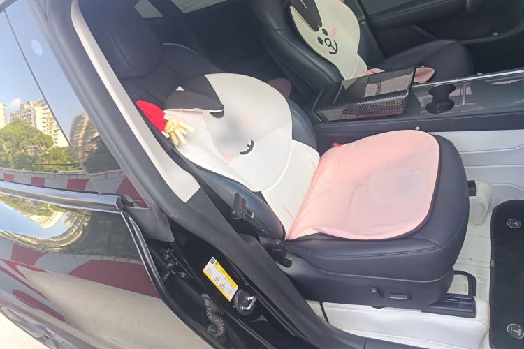 Used Tesla Model Y 2023 Long-Range All-Wheel-Drive Version