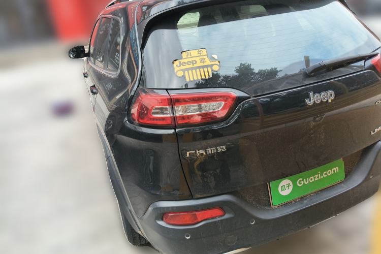 Used Jeep Cherokee 2017 2.0L Superior Edition