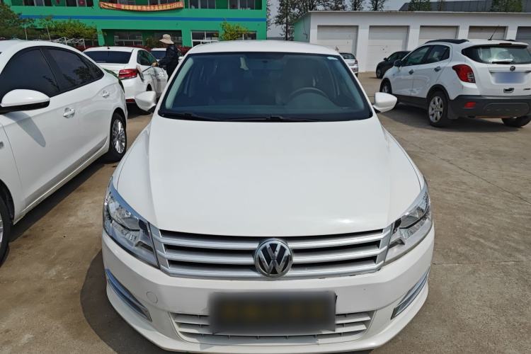 Used Volkswagen Santana 2015 1.6L Manual Fashion Edition Front