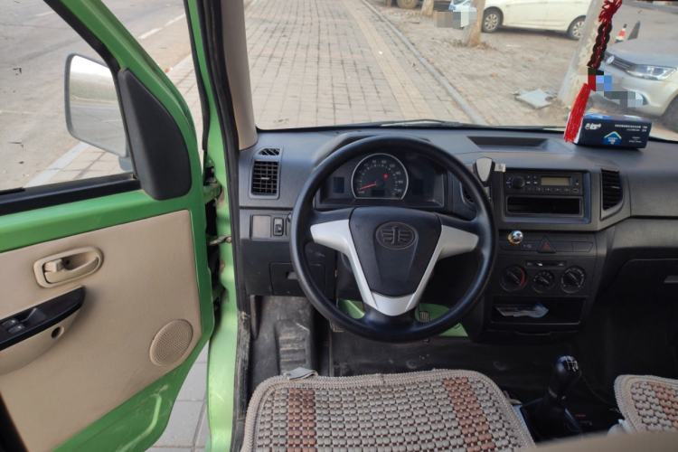 Used FAW Jiabao V75 2015 1.0L Standard Version DAM10AR Steering Wheel