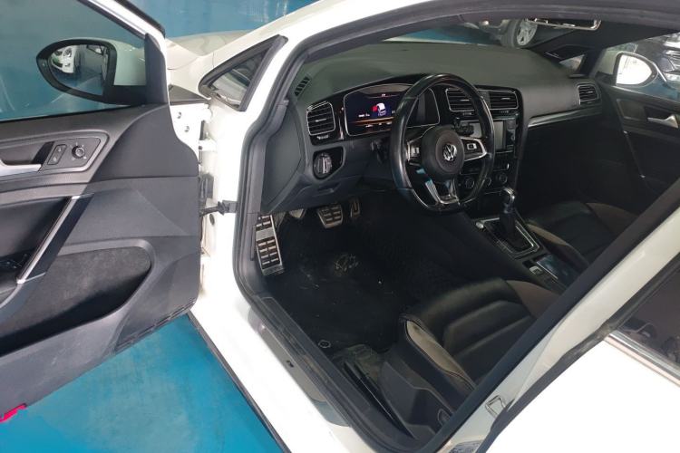 Used Volkswagen Golf 2018 280TSI Automatic R-Line Model Driver Seat