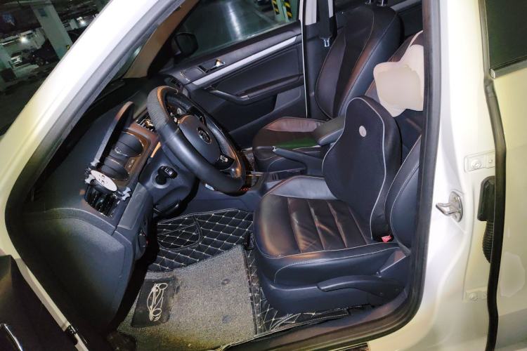 Used Volkswagen Lavida 2017 1.6L Automatic Comfort Edition
