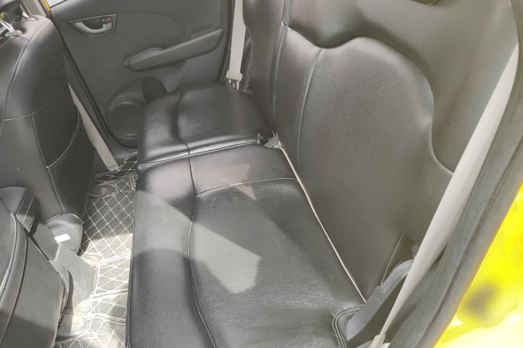 Used Honda Fit 2011 1.3L automatic comfort version
