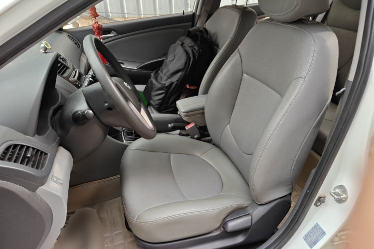 Used Hyundai Verna (older generation) 2014 1.4L Manual Smart GLS Trim Left Front Seat