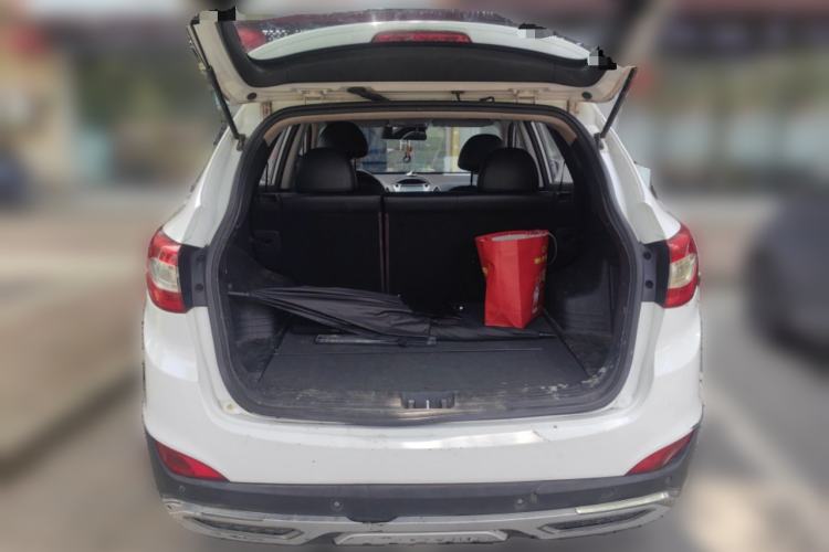 Used Hyundai ix35 2015 2.0L Automatic 2WD Smart Version China V Standard
