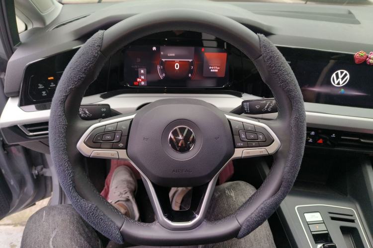 Used Volkswagen Golf 2023 280TSI DSG Pro Steering Wheel