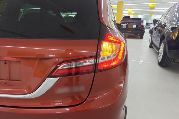 Used Honda Jade 2013 1.8L automatic Comfort version 5 seats