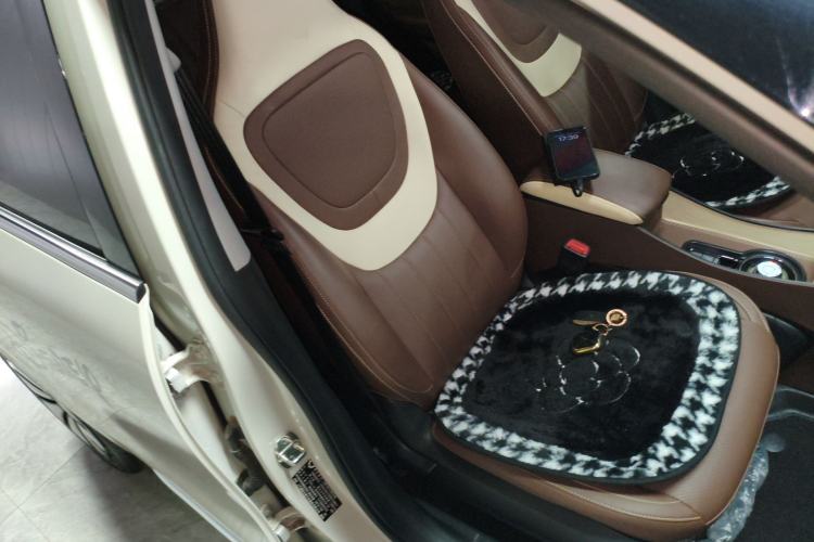 Used Wuling Bingo 2024 333 km Enjoyment Version Right Front Seat