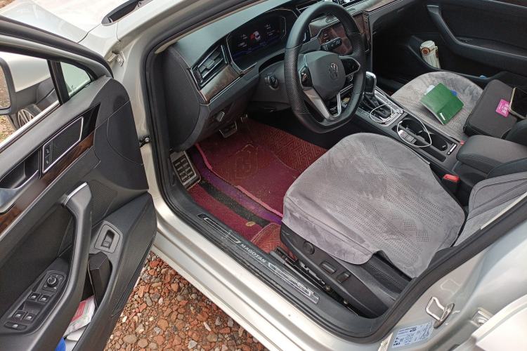 Used Volkswagen Magotan 2019 330TSI DSG Luxury Model China V Standard Driver Seat