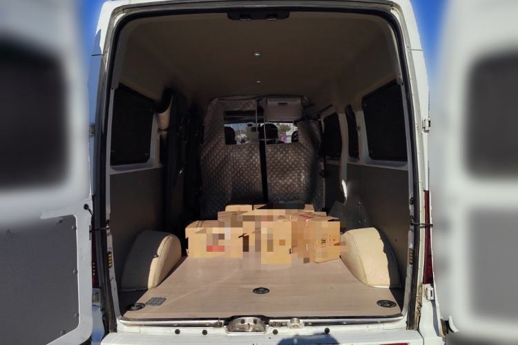 Used SAIC MAXUS Xintu V80 2025 PRO Aoyuntong 2.0T Manual Long Wheelbase Mid-Height 6/7/8/9-Seater
