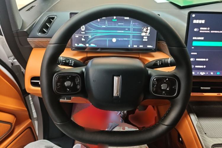 Used Wey Gaoshan 2025 Four-Wheel Drive Alpine 8 Steering Wheel