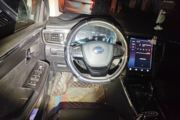 Used SWM G05 2021 PRO 2.0L Manual Elite 7-seater