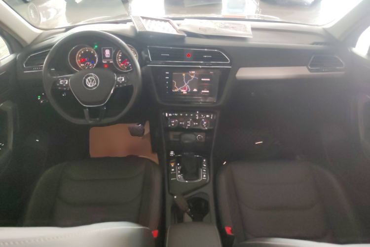 Used Volkswagen Tiguan L 2019 Revised 330TSI Automatic Two-Wheel Drive Smart & Luxury Edition China VI Standard
