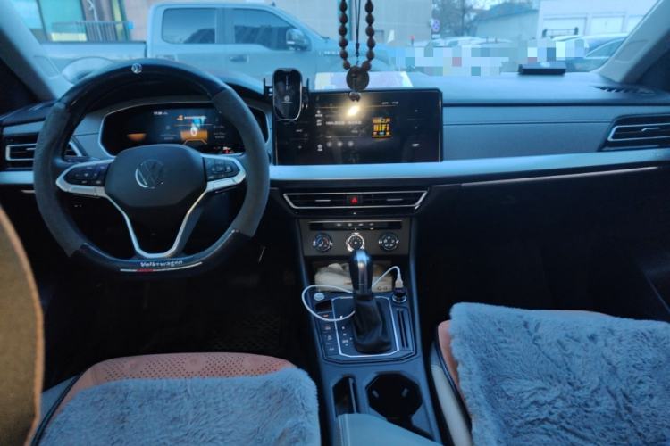 Used Volkswagen Lavida 2023 300TSI DSG Full-Comfort Edition
