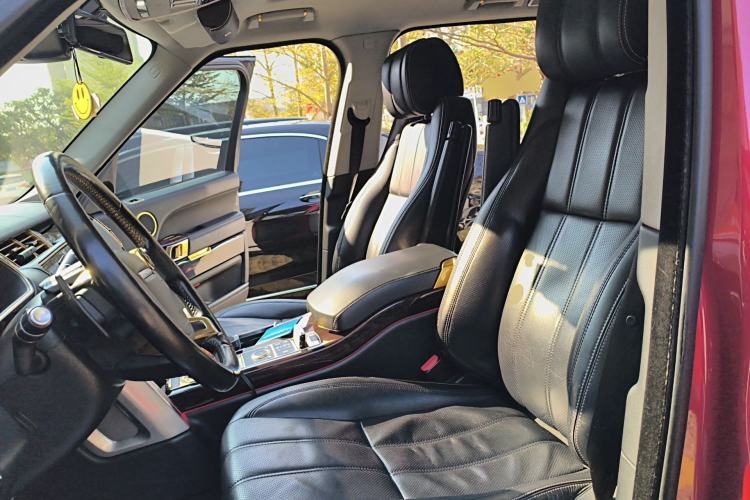 Used Land Rover Range 2014 3.0 SC V6 Vogue SE Left Front Seat