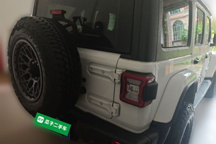 Used Jeep Wrangler 2019 2.0T Sahara Four-Door Version China VI Emission Standard