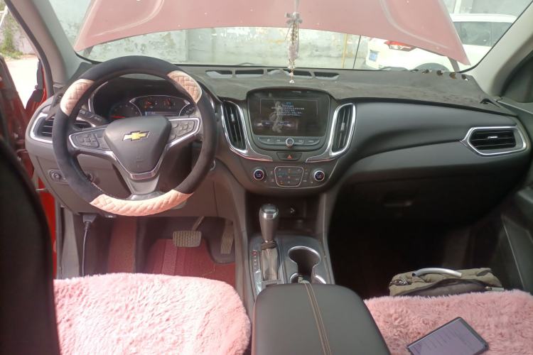 Used Chevrolet Equinox 2017 535T Automatic YuJie Edition Center Console