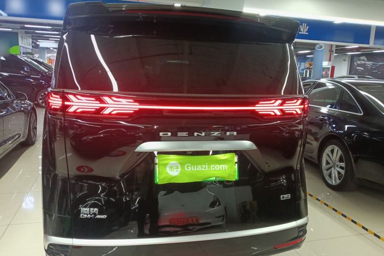 Used Denza D9 2022 DM-i 970 Four-Wheel Drive Prestige Model Rear