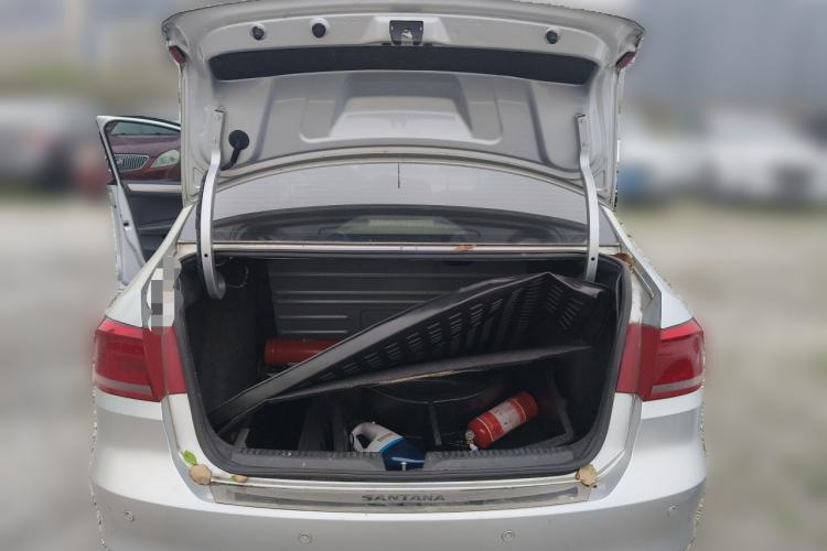 Used Volkswagen Santana 2013 1.6L Automatic Comfort Edition Trunk