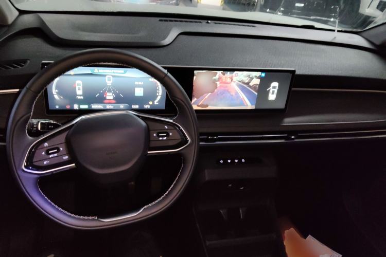 Used SAIC MAXUS Dajia 7 2024 Revised Version Super Hybrid Long-Range Edition Enjoyment Version Center Console