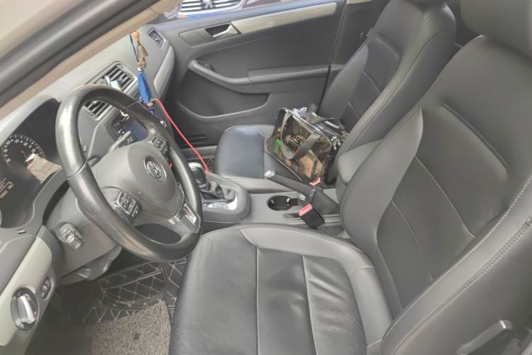 Used Volkswagen Sagitar 2014 Revised Version 1.4TSI Automatic Luxury Edition Left Front Seat