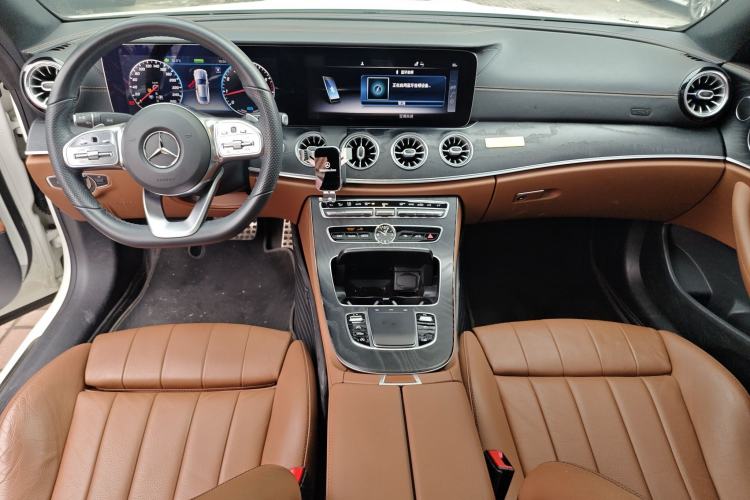 Used Mercedes-Benz E-Class 2020 E 260 Coupe Center Console