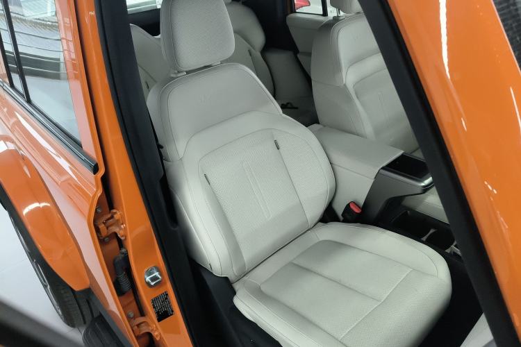 Used iCAR V23 2025 501 Four-Wheel Drive Intelligent Driving Version
