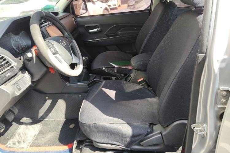 Used Great Wall Wingle 5 2017 2.0T European-spec Diesel Two-Wheel-Drive Entry-Level Big Double-Cab GW4D20D Left Front Seat