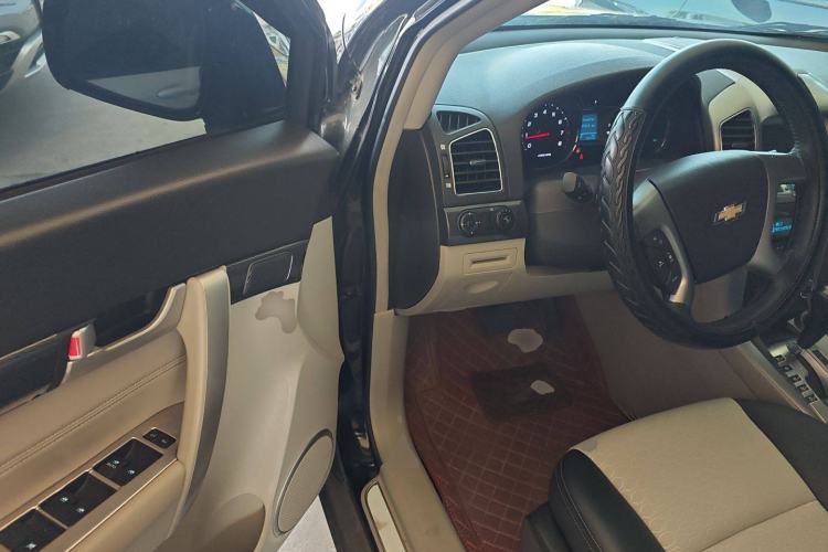Used Chevrolet Captiva 2015 2.4L Two-Wheel Drive Urban Version 5 Seats
