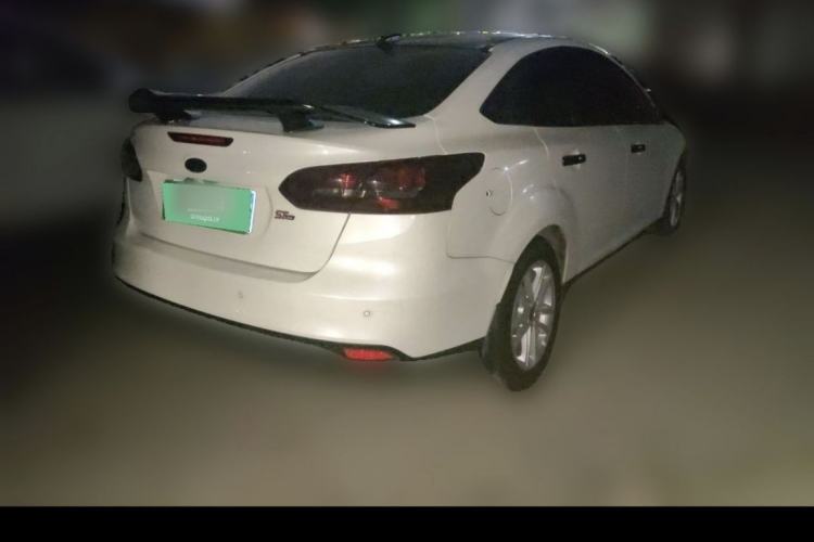 Used Ford Focus 2017 Sedan 1.6L Automatic Fashion Edition Smart Drive Version Exterior 5