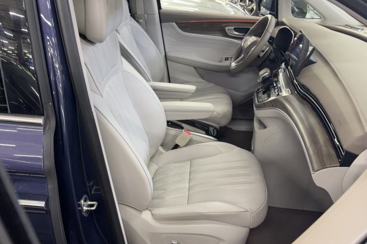 Used Roewe iMAX8 2023 400TGI Comfort Edition
