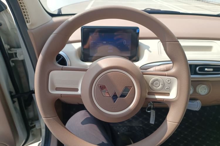 Used Wuling Hongguang MINIEV 2025 Four-Door Version Advanced Edition Steering Wheel
