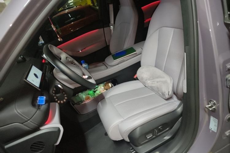 Used Nio EC6 2023 75 kWh Left Front Seat