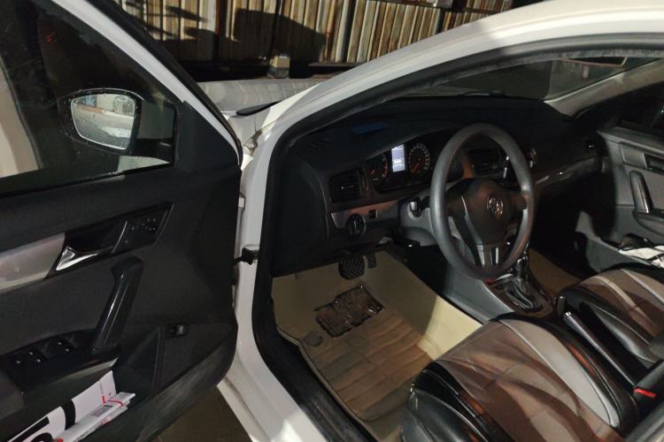 Used Volkswagen Lavida 2013 Revised Classic 1.6L Automatic Fashion Edition Driver Seat