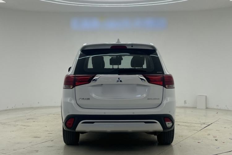 Used Mitsubishi Outlander 2020 2.4L 4x4 Zhi Xiang Edition 7-Seater