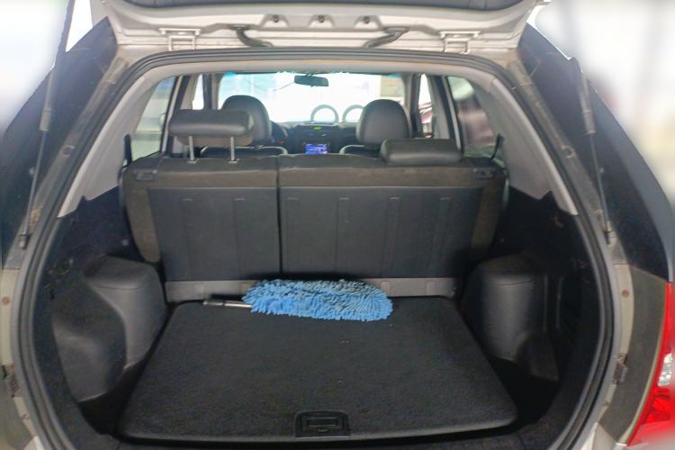 Used Kia Sportage 2009 2.0L Automatic Two-Wheel Drive GLS Trunk