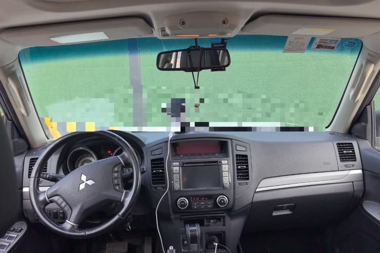 Used Mitsubishi Pajero 2014 3.0L Elite Upgrade Edition